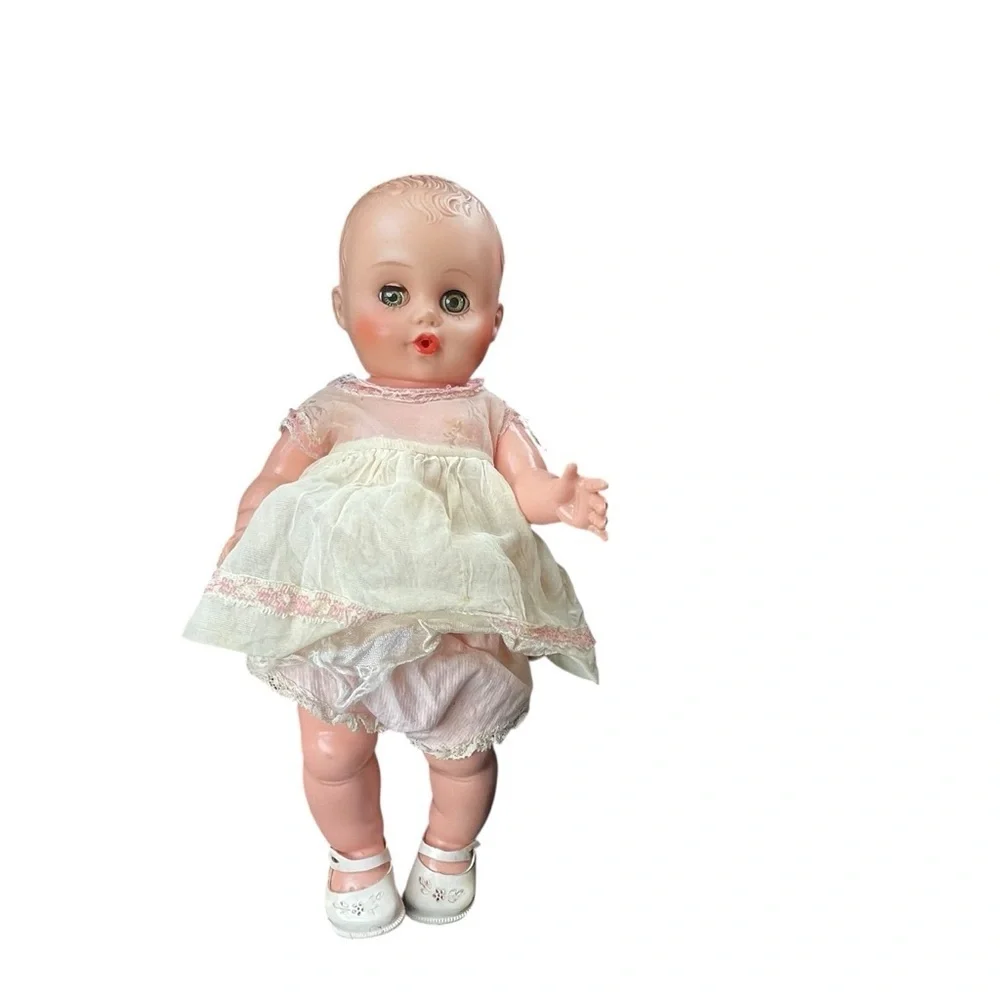 Vintage 1950s betsey wetsey drink and wet baby doll antique